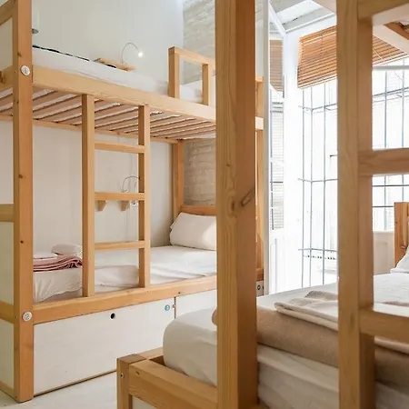 Hostel The Nomad Hostel&pension