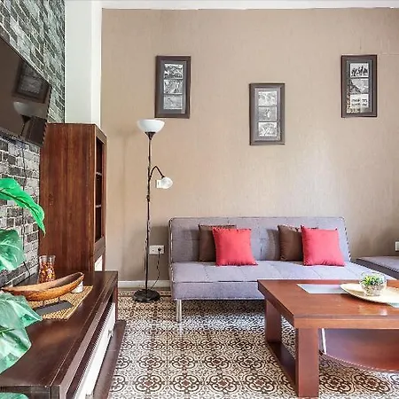 Violeta With Cozy Balcony Apartment Seville