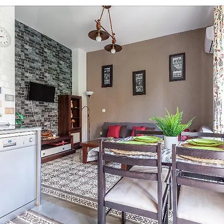 Apartment Violeta With Cozy Balcony Seville