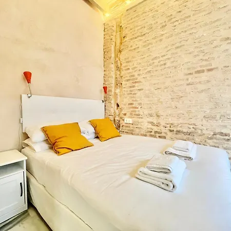 Apartment Click Triana - Patio Privado Seville