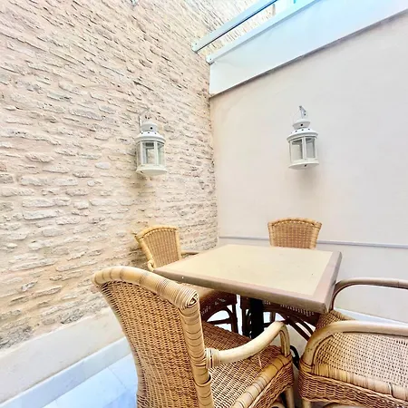 Click Triana - Patio Privado Apartment *