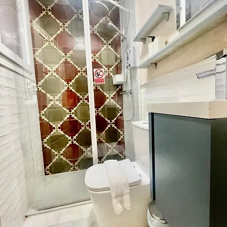 Click Triana - Patio Privado Apartment Seville