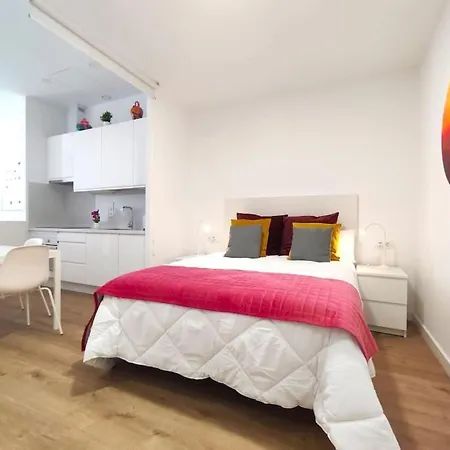La Casa Del Artista B * Sevilla