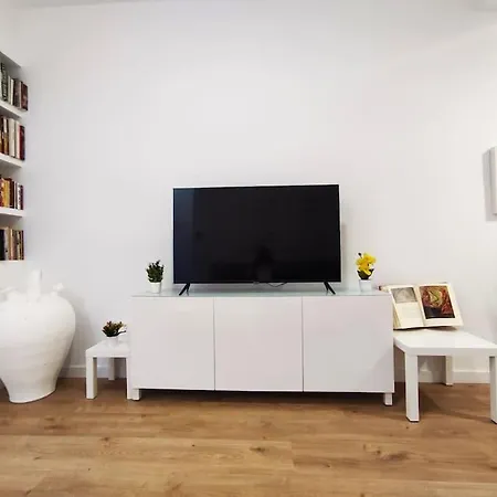 La Casa Del Artista A *
