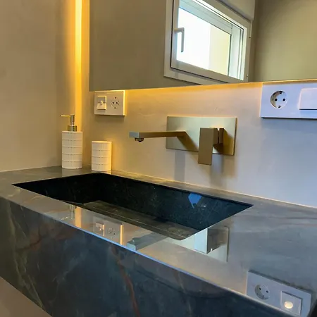 Luxury Cathedral Views In Apartman *