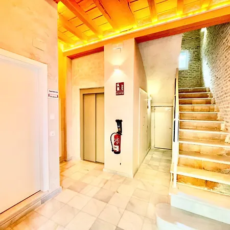 Click Triana - Patio Privado *