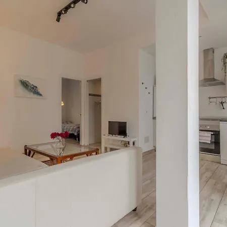 Los Remedios Apartment Seville