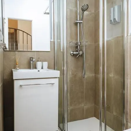 The Secret To A Great In * 1' Giralda Appartement *