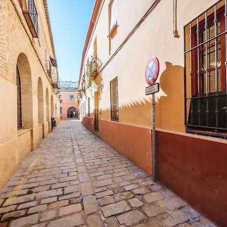 The Secret To A Great In * 1' Giralda Appartement