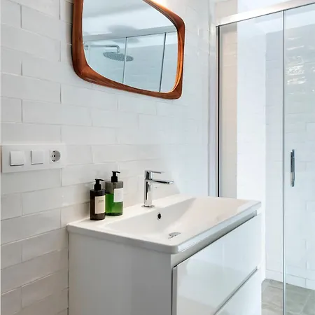 Misterhost Conde De Torrejon Apartment Seville