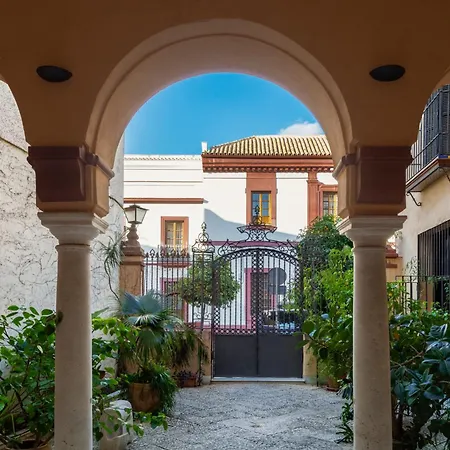 Misterhost Conde De Torrejon Apartment Seville