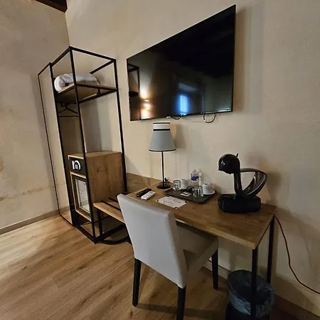 Gasthuis Hemd Puerta Real Boutique *
