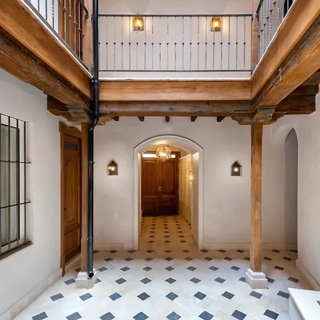 Casa Pilatos Luxury Apartments *