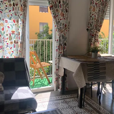 Violeta With Cozy Balcony * Seville