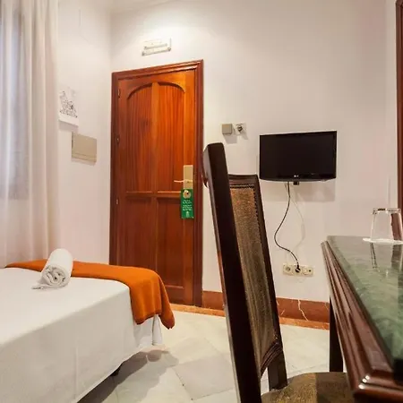Baco Hotel 2*