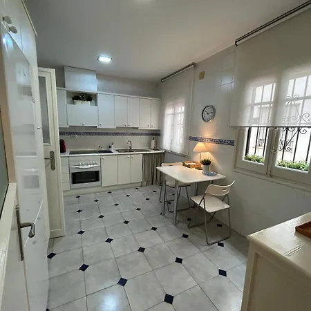 2 Bedroom By Guadalquivir River *