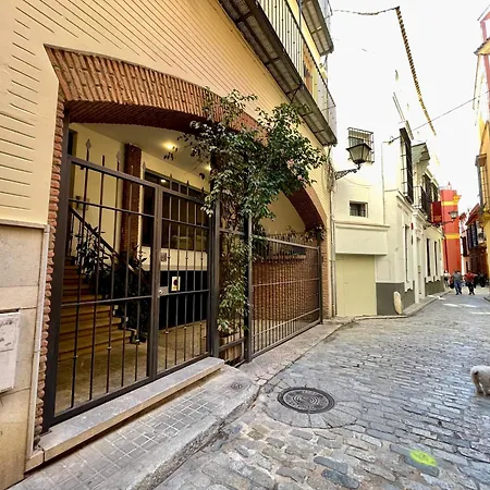 Eva Recommends Catedral Confort Apartment Seville