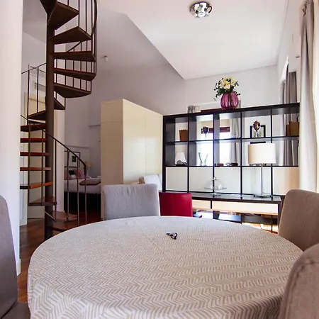 Rentalsevilla Manuel Santiago Apartment