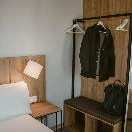 호텔 Petit Palace Vargas 2*