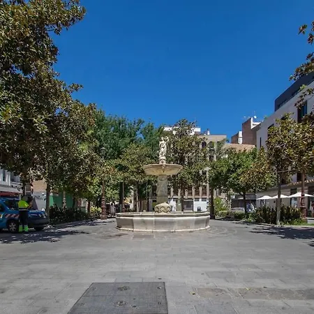 Muy Centrico, Tranquilo Y Confortable **a/c-wifi** Seville
