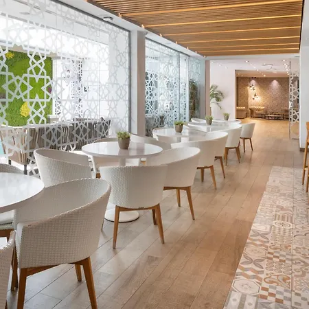 Hotel Catalonia Giralda