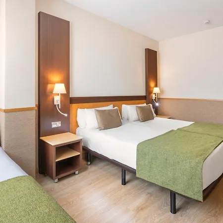 Catalonia Giralda Hotel 4*