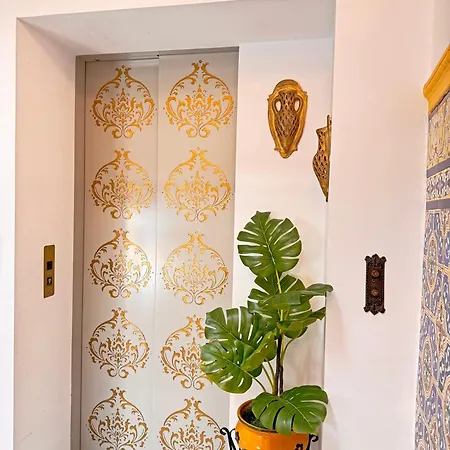 Palace-house Hercules Homestay
