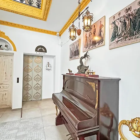 Palace-house Hercules *