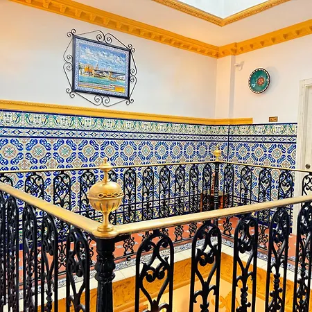 Palace-house Hercules Homestay