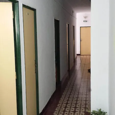 格兰广场膳食公寓酒店 2* 塞维利亚
