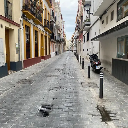 Aym Places Maestranza Apartment *
