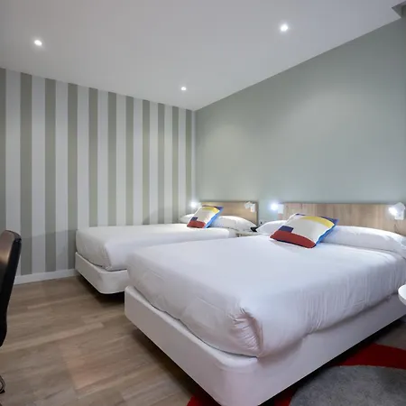 Pasarela Hotel Sevilla