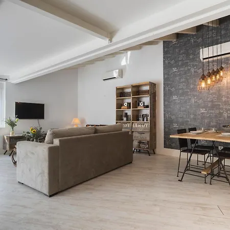 Premium Aft Magdalena Apartment Sevilla