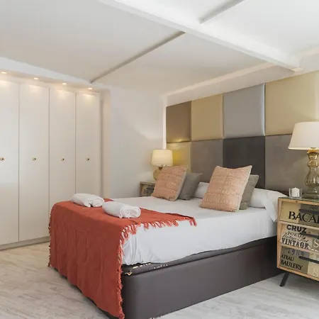 Premium Aft Magdalena * Sevilla
