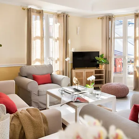 Alohamundi Albareda Apartment Seville