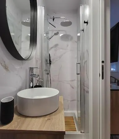 Apartment New! Cozy For Couples With Private Patio *
