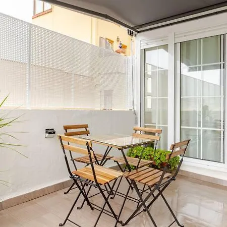 New! Cozy For Couples With Private Patio Apartment
