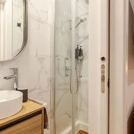 New! Cozy For Couples With Private Patio Apartment *