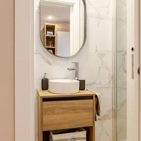 Apartment New! Cozy For Couples With Private Patio