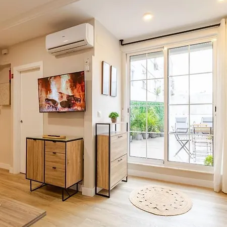 New! Cozy For Couples With Private Patio Apartment *
