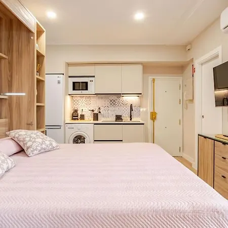 New! Cozy For Couples With Private Patio *