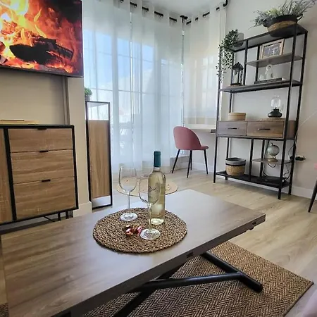 New! Cozy For Couples With Private Patio Apartment