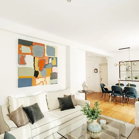 Minty 3bd - Triana Apartment *
