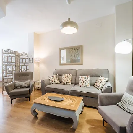 Sierpes 54, By Homing U Apartamento *