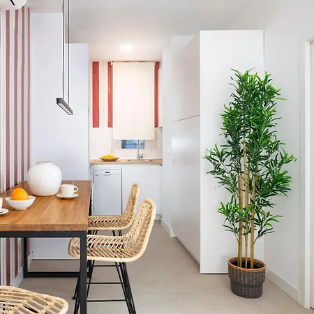 Magno Monte Carmelo Apartment Seville