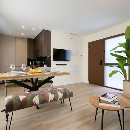 Aparthotel Casa Pizarro, By Homing U