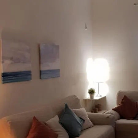 Alameda Center Apartment *