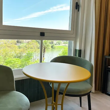 Ribera De Triana Hotel