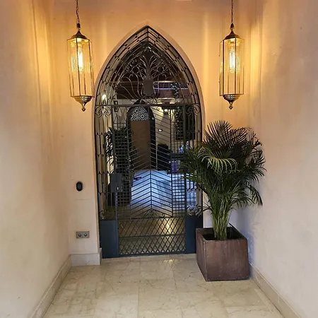 Gasthuis Hemd Puerta Real Boutique Sevilla