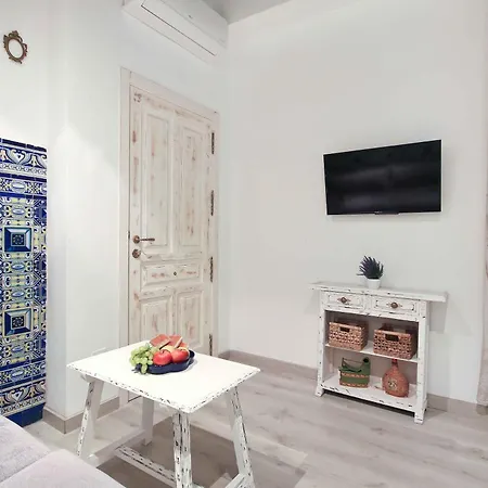Homestay Palace-house Hercules Seville